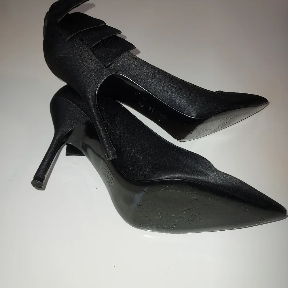 NINA New York Black Satin leather Stiletto heels